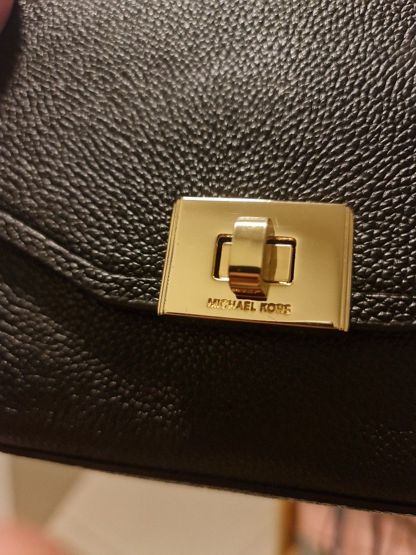 Michael kors cassie xs crossbody hot sale
