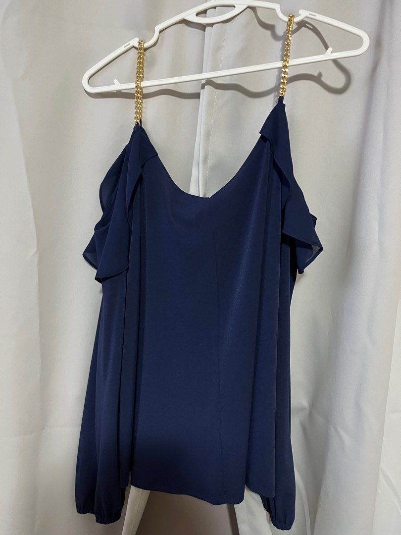 Michael kors hotsell cold shoulder top