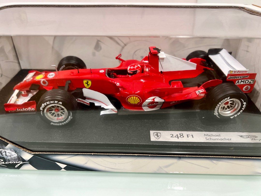 Hot Wheels Ferrari F2003 - Michael Schumacher, Weltmeister 2003 1:18 Diecast