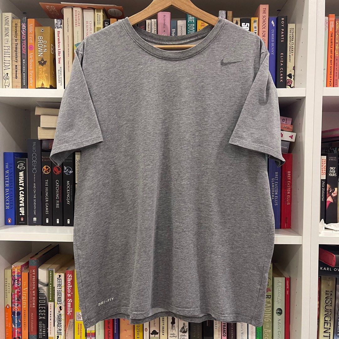 Nike dri store fit athletic cut