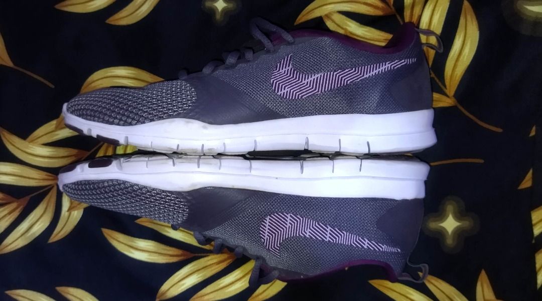 Wmns nike flex on sale essential tr barely rose