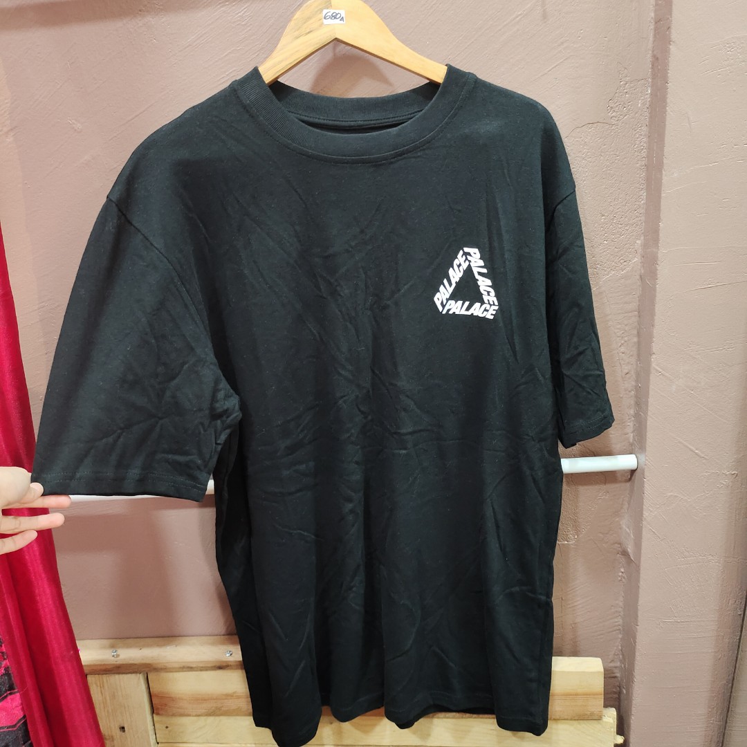 Palace Tshirt on Carousell