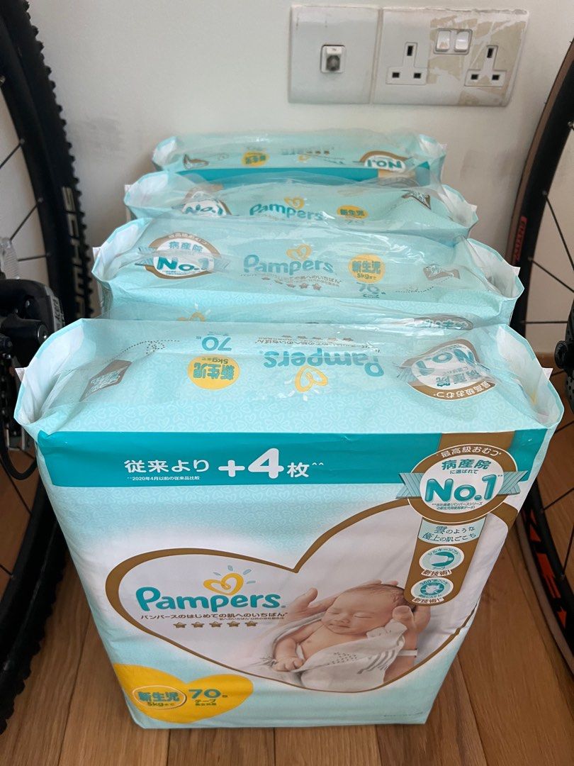 Pampers premium Newborn, Babies & Kids, Bathing & Changing, Diapers