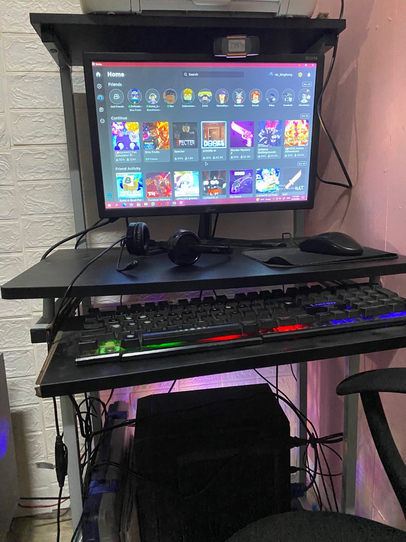 Pc Set Called PC SET WITH PC TABLE, Computers & Tech, Desktops on Carousell