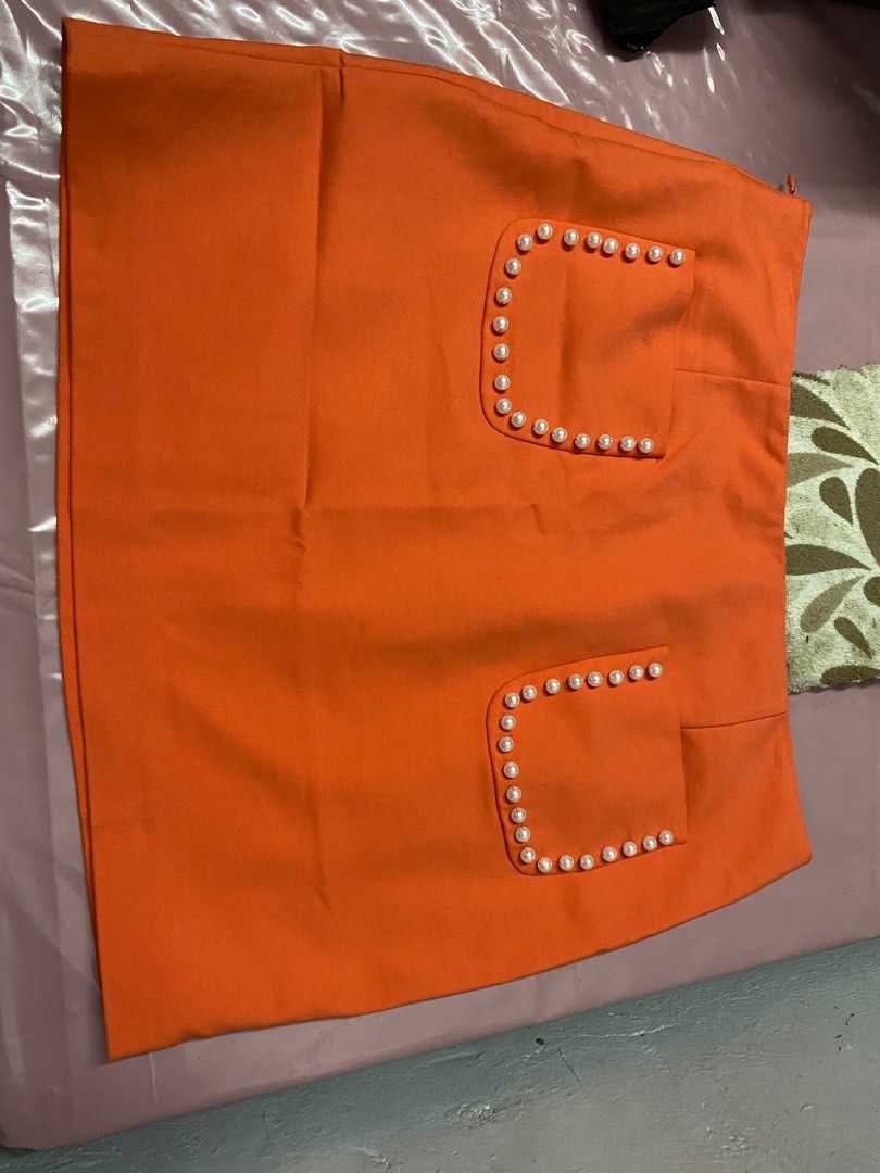 Pearl mini skort, Women's Fashion, Bottoms, Skirts on Carousell