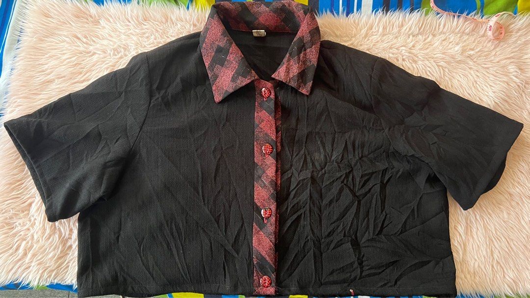 Plus Size Crop Top Polo (Category: Blouses) located in Bulacan. Submitted by kylebns (Listing ID 1224250598, Image 1). Description: never used! best for xl-2xl body frames : up to 38-40 ish lang yung bust rfs: sikip so much.