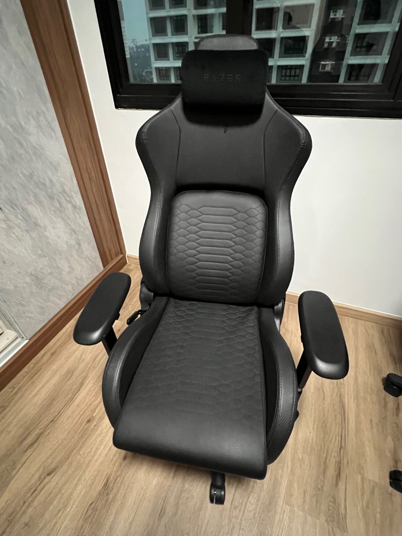Razer gaming chair Iskur Black, Furniture & Home Living, Furniture
