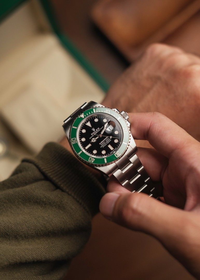 Rolex Submariner Starbucks (Category: Luxury Watches) located in San Juan City. Submitted by horologymr (Listing ID 1224277513, Image 3). Description: Looking for a timepiece that combines style, precision, and a touch of whimsy? Look no further than the Rolex Submariner Date Reference 126610LV, better known as the "Starbucks" With its distinctive MK1 green bezel and black dial, this stunning timepiece is a must-have for any watch collector or en