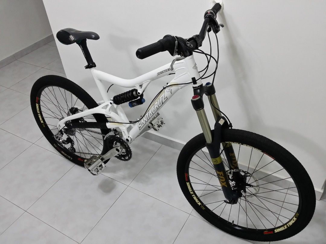 2011 santa deals cruz heckler