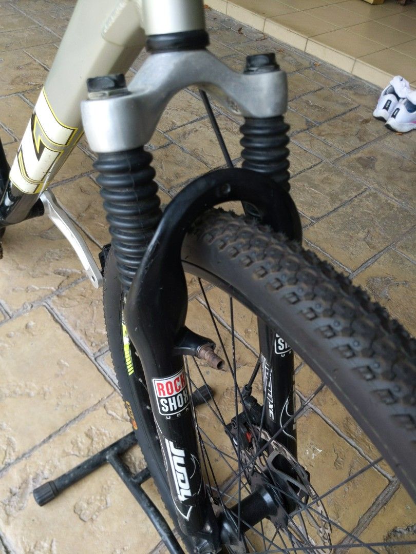 Scott top voltage yz1