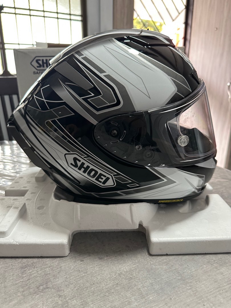 Shoei x clearance 14 assail