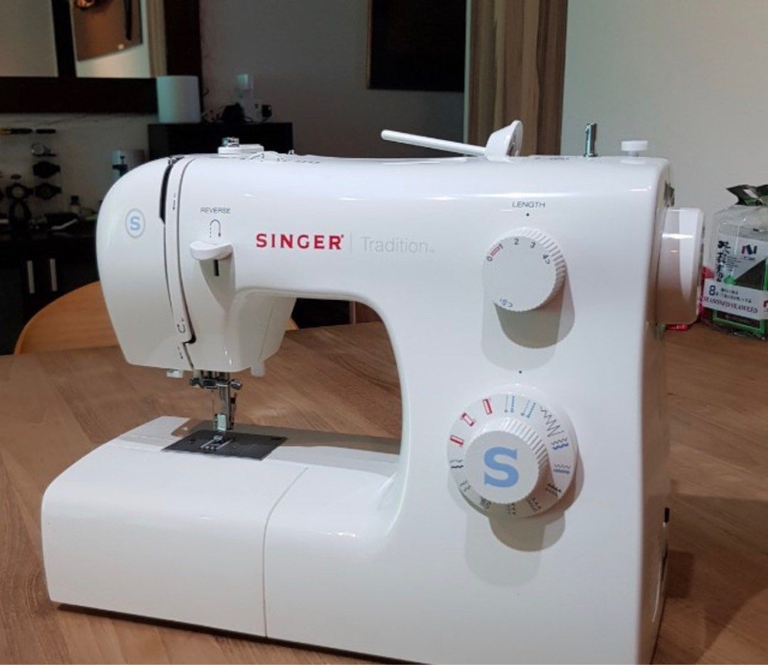 Singer 2259 Sewing Machine, Hobbies & Toys, Stationery & Craft, Craft