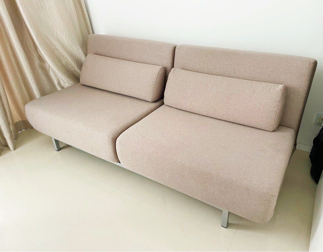 sofa that unfolds into a bed