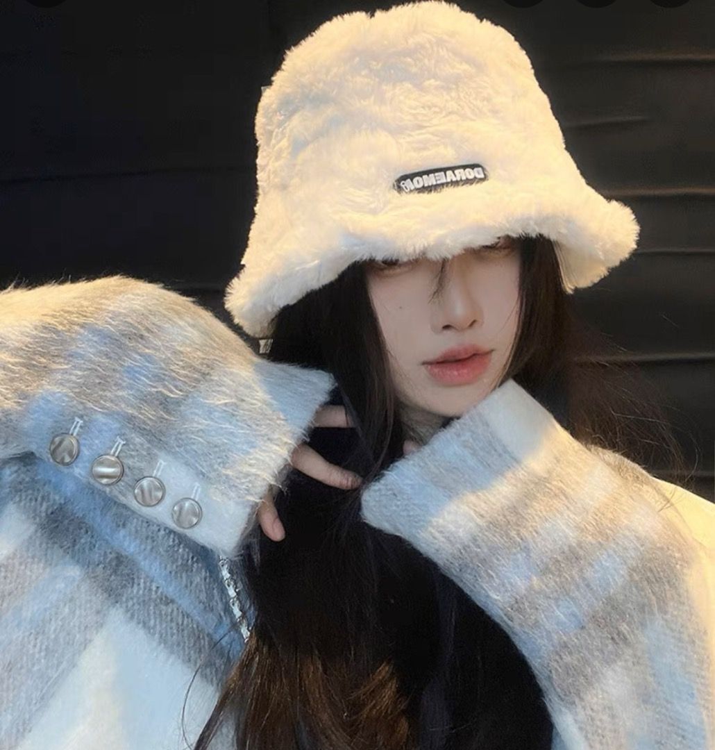 Solid Fluffy Winter White Bucket Hat, Women's Fashion, Watches
