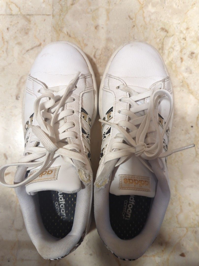 Stan Smiths Women s Fashion Footwear Sneakers on Carousell