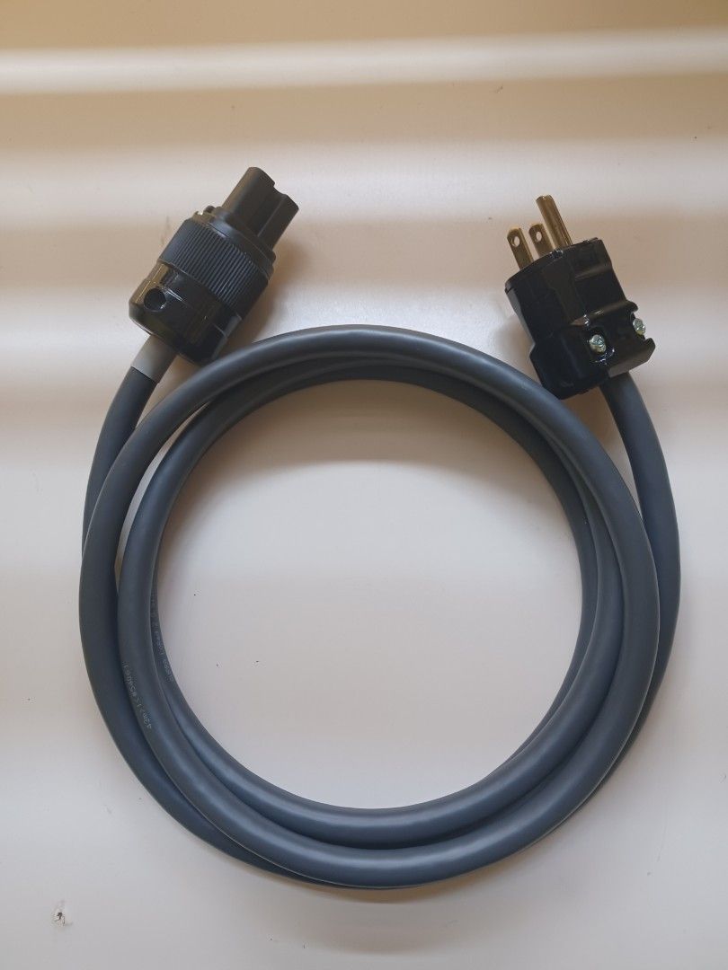 Supra Lorad 2.5 SPC US mains power cable, Audio, Other Audio Equipment