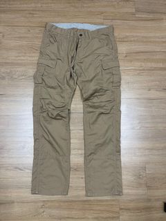 Uniqlo Uniqlo Slim Fit Bleach Style Multipocket Utility Cargo Pants, Grailed