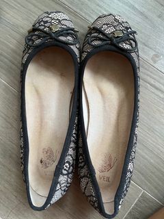 Veil lace ballerina flats Size 37