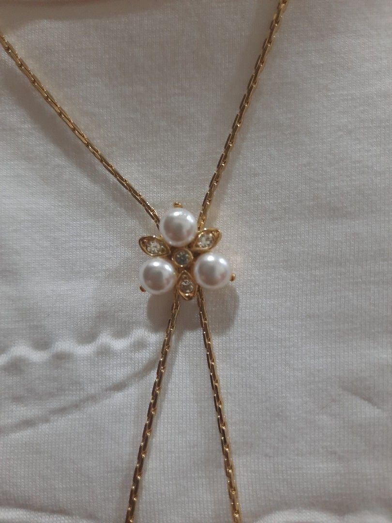 Pat outlet pearl necklace