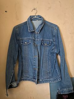 (Category: ) located in . Submitted by seooomi (Listing ID 1224272703, Image 1). Description: .