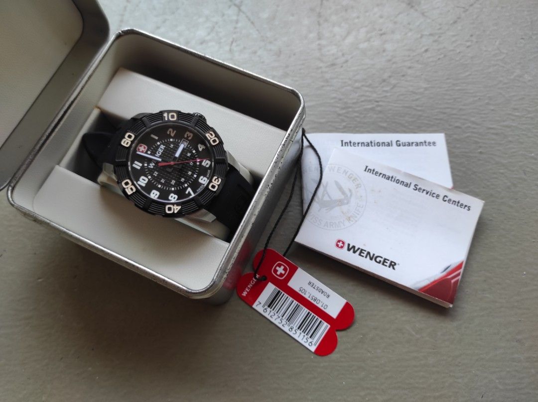 Wenger swiss military roadster with flashlight hotsell