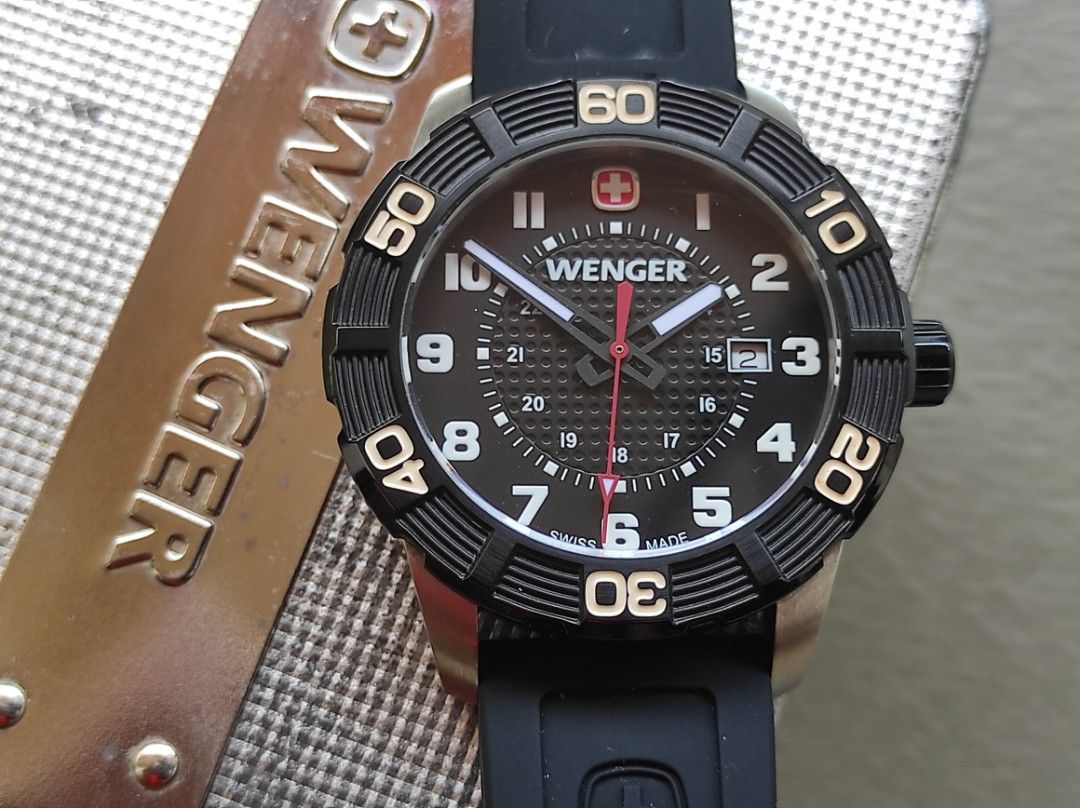 Garang looking Wenger Roadster Sports 100m Swiss Military Army Watch
