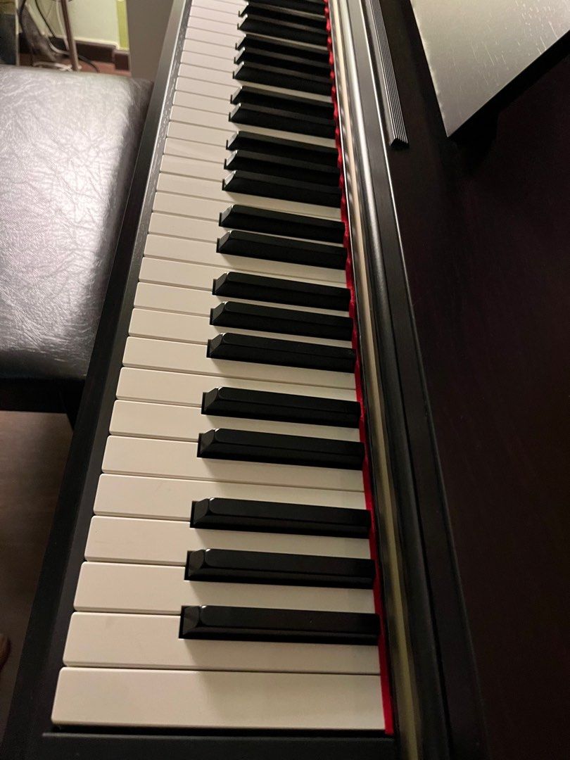 Yamaha Ydp161 Digital Piano better than P125, Hobbies & Toys, Music