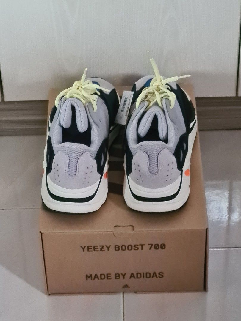 Yeezy wave shop runner size 10