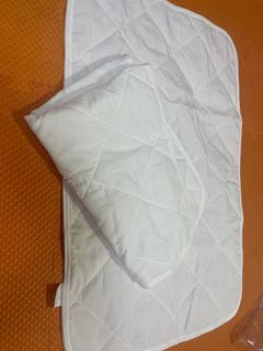 全新睡眠王國買床墊送的鋪棉枕頭保潔墊2個！