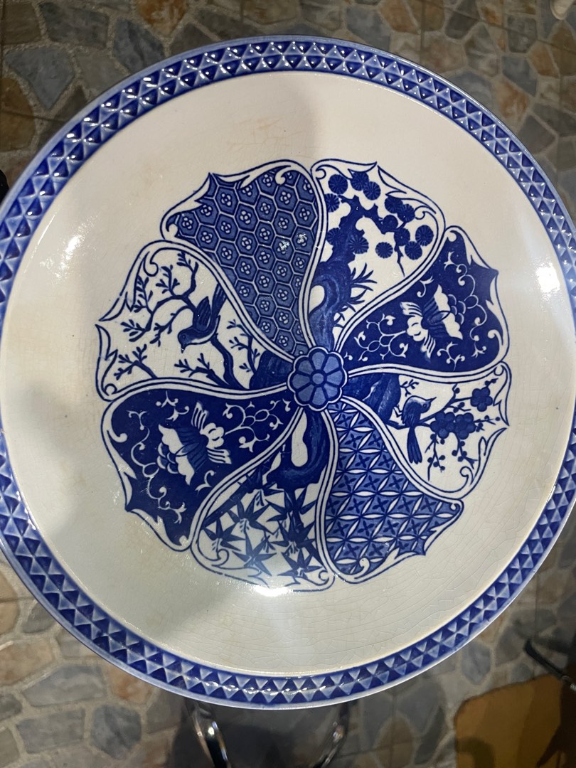 Assorted plates on Carousell