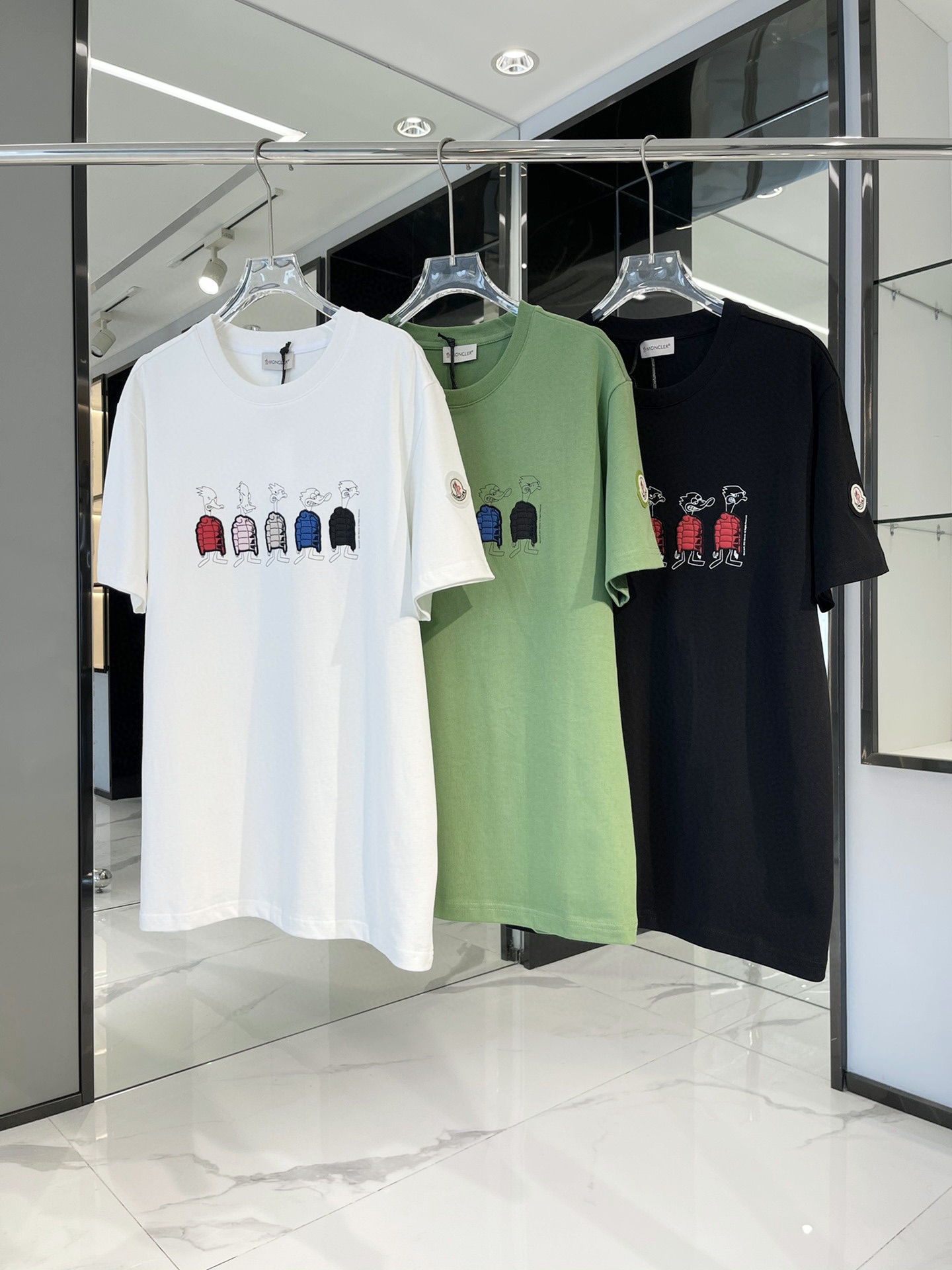 Moncler duck t shirt on sale