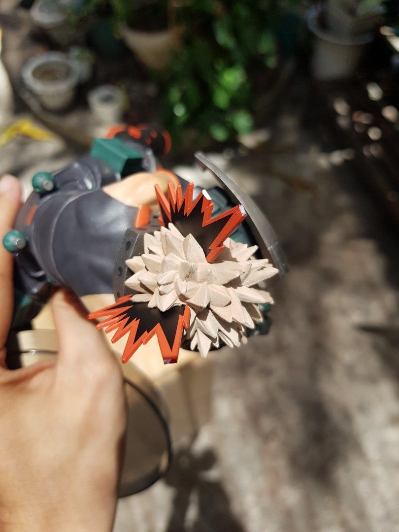 Bakugo Enter the Hero (Category: Figurines & Statues) located in Manila. Submitted by eizen20 (Listing ID 1227744055, Image 3). Description: My Hero Academia Bakugo Loose Mha Issue: putol 3 patusok sa mask sa likod pero di naman halata, please see the pics. Fixed price: 500 Loc. Pandacan Manila.