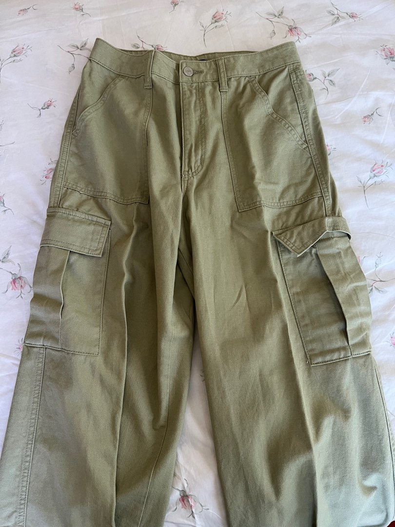 Cargo Pants H&M, Women's Fashion, Bottoms, Other Bottoms on Carousell