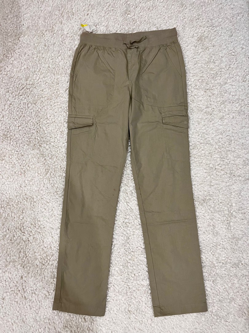 Chaps Cargo Pants, Women's Fashion, Bottoms, Other Bottoms on Carousell