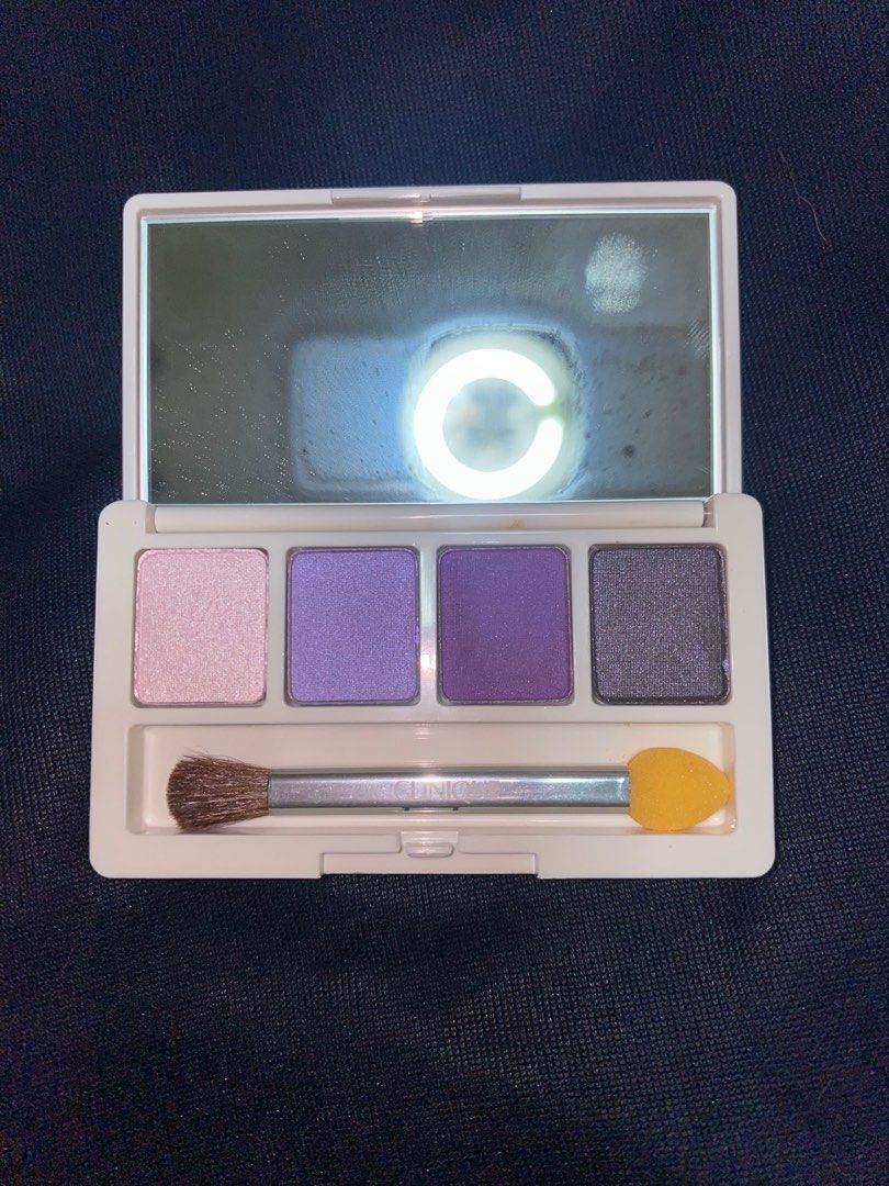 Clinique eyeshadow quad (Category: Makeup) located in Quezon City. Submitted by _prelovedxogalore (Listing ID 1227721171, Image 2). Description: .
