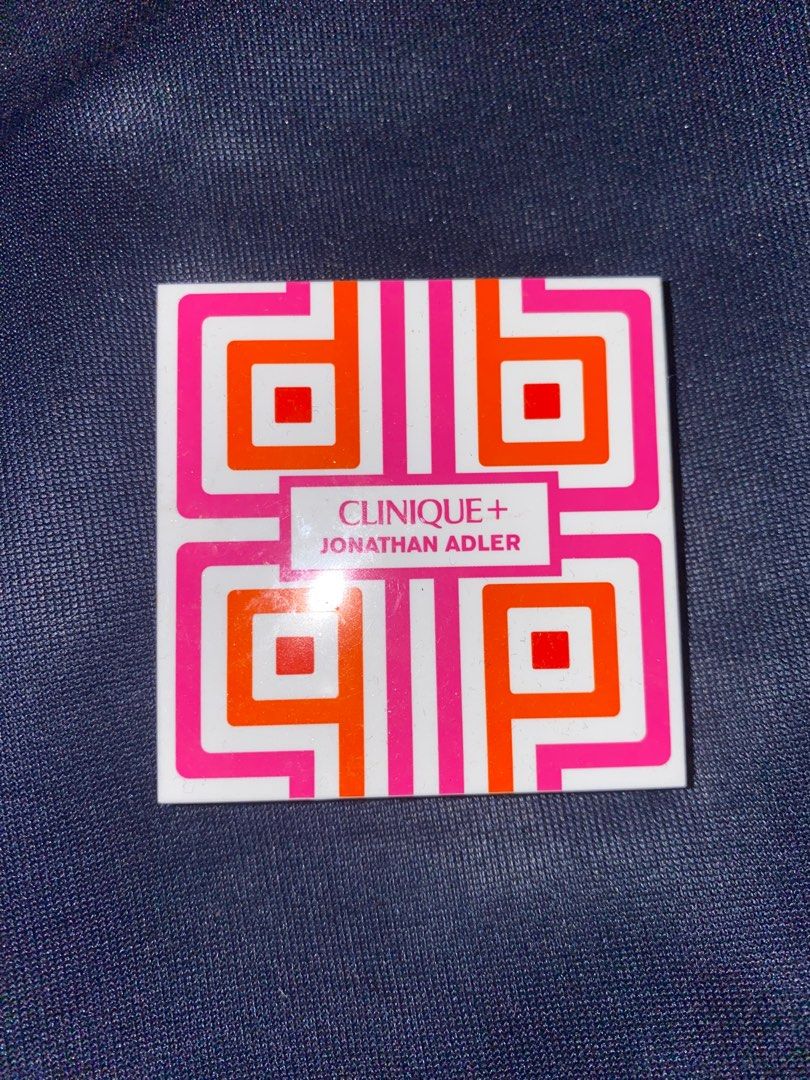 Clinique eyeshadow set (Category: Makeup) located in Quezon City. Submitted by _prelovedxogalore (Listing ID 1227721271, Image 1). Description: .