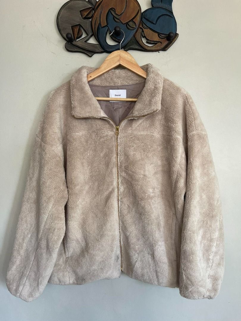 Cream Fur Jacket, Men's Fashion, Coats, Jackets and Outerwear on Carousell