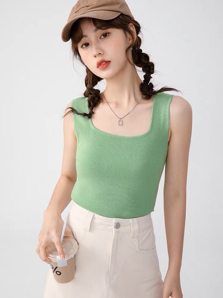 Crop Top Basic (Category: Sleeveless) located in Singapore. Submitted by thriftss (Listing ID 1227702576, Image 1). Description: super pretty and nice! in light yellow .