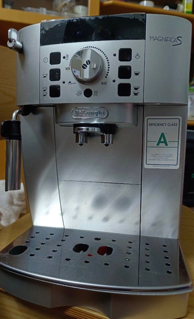 DELONGHI ECAM22110SB Automatic Coffee Machine, 家庭電器, 廚房電器, 咖啡機及咖啡壺 Carousell