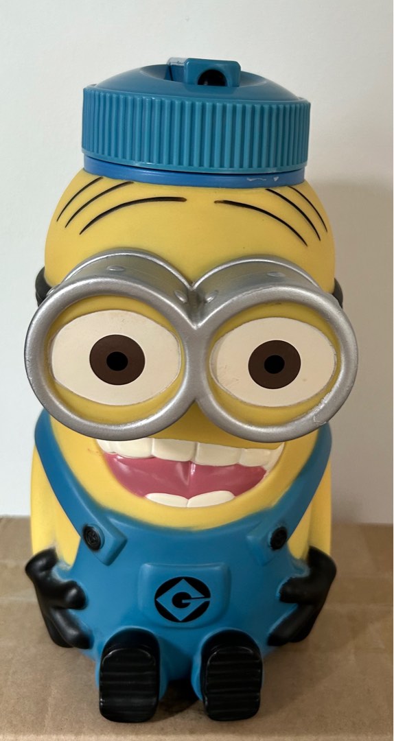 Despicable Me Minion Mayhem Universal Studios Souvenir Sipper Cup Drink Bottle, Hobbies & Toys