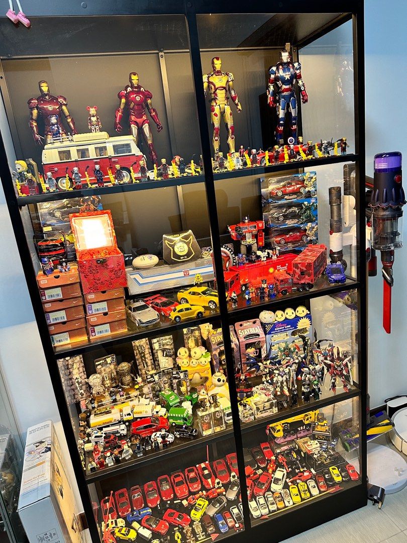 Dust free Display Furniture & Home Living, Furniture, Shelves