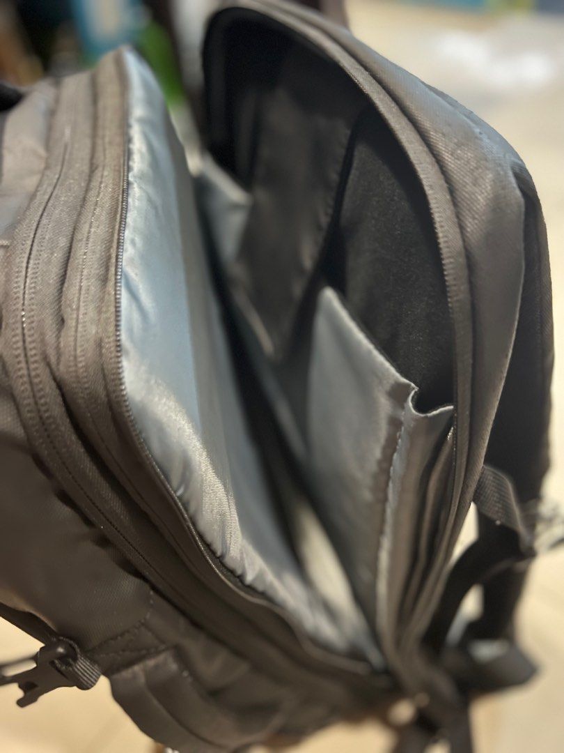 Future Lab backpack (Category: Backpacks) located in Singapore. Submitted by ziyter (Listing ID 1227735916, Image 4). Description: Future Lab backpack. Bought in taipei about 3yrs back used with care. last pic shows slight wear and tear. protective layer for laptop. expandable for bigger capacity. A good travelling bag. Interested pls PM Thanks.