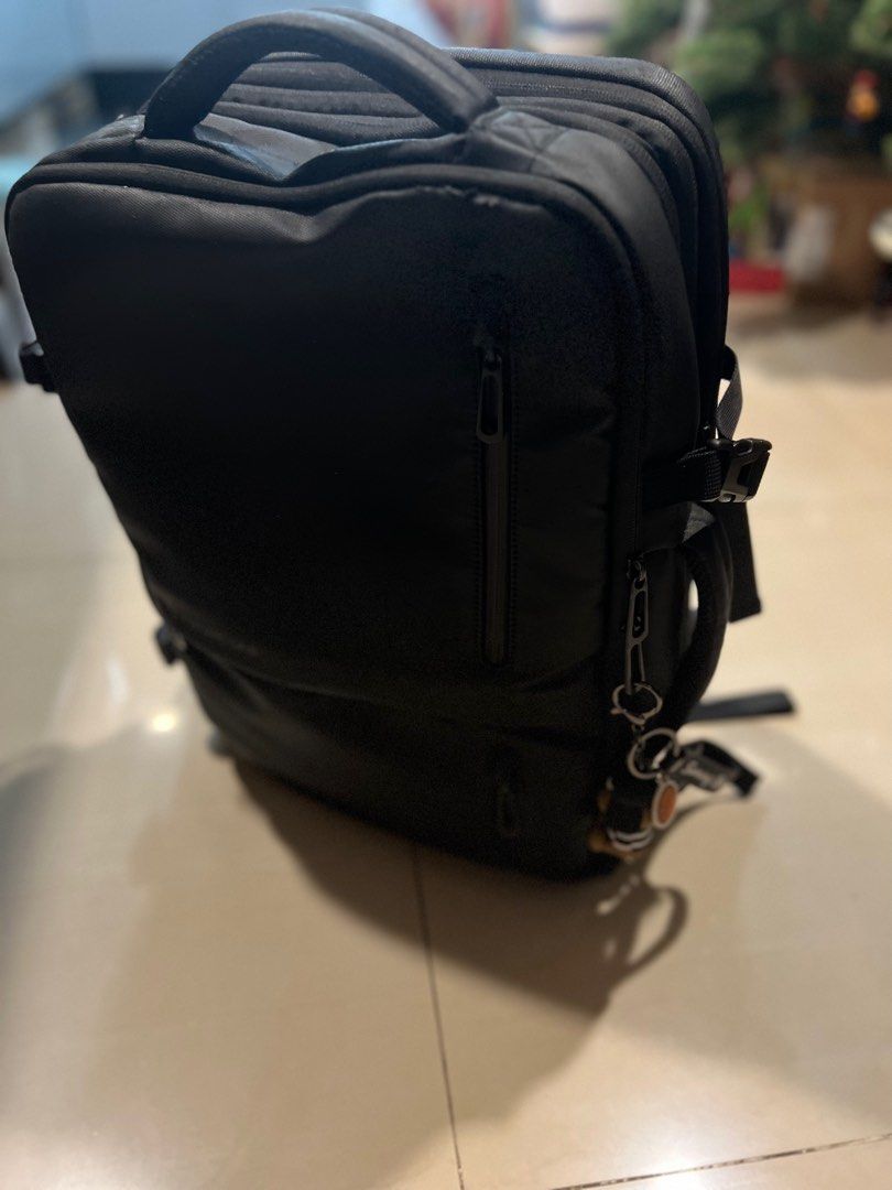 Future Lab backpack (Category: Backpacks) located in Singapore. Submitted by ziyter (Listing ID 1227735916, Image 2). Description: Future Lab backpack. Bought in taipei about 3yrs back used with care. last pic shows slight wear and tear. protective layer for laptop. expandable for bigger capacity. A good travelling bag. Interested pls PM Thanks.