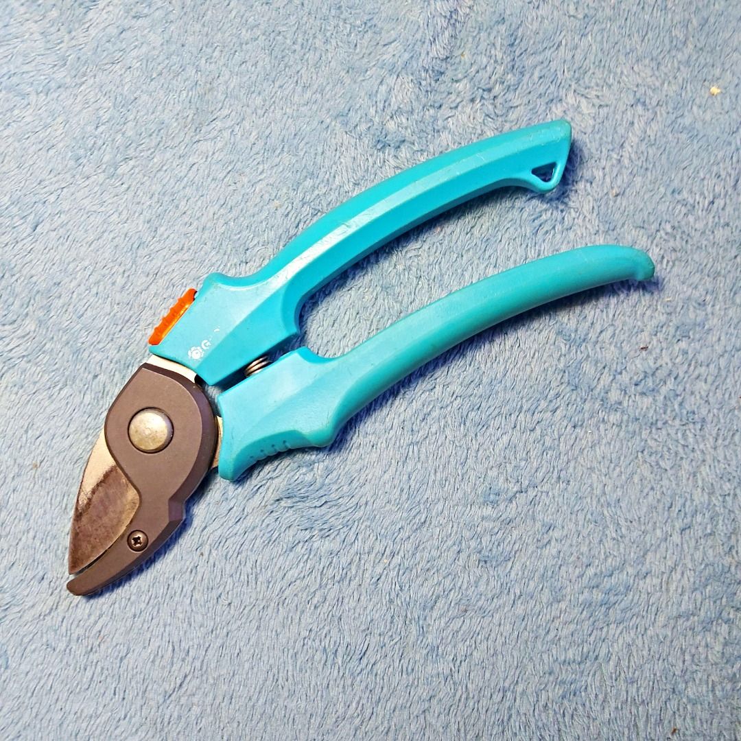 Gardena Garden Scissors, sharpened on Carousell