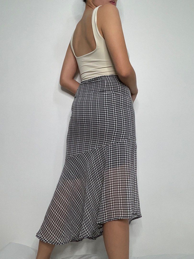H M black and white gingham asymmetrical midi skirt Women s Fashion Bottoms Skirts on Carousell