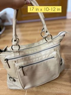 Japan 🇯🇵 Source - Anello Cream Leather bag