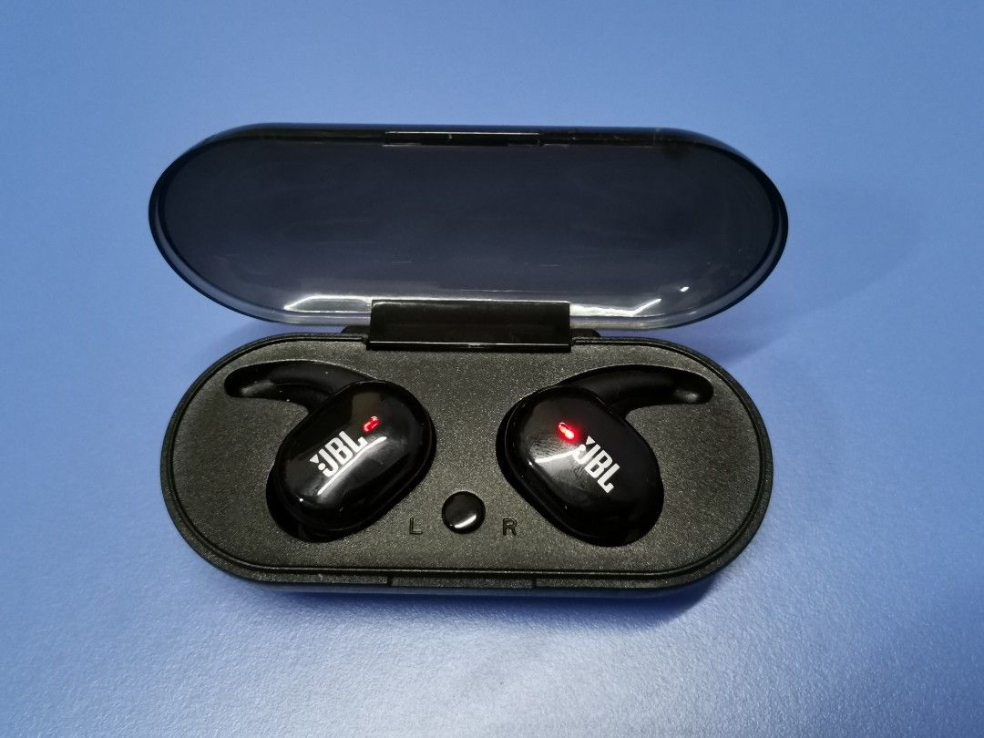 JBL earbuds wireless, Audio, Earphones on Carousell