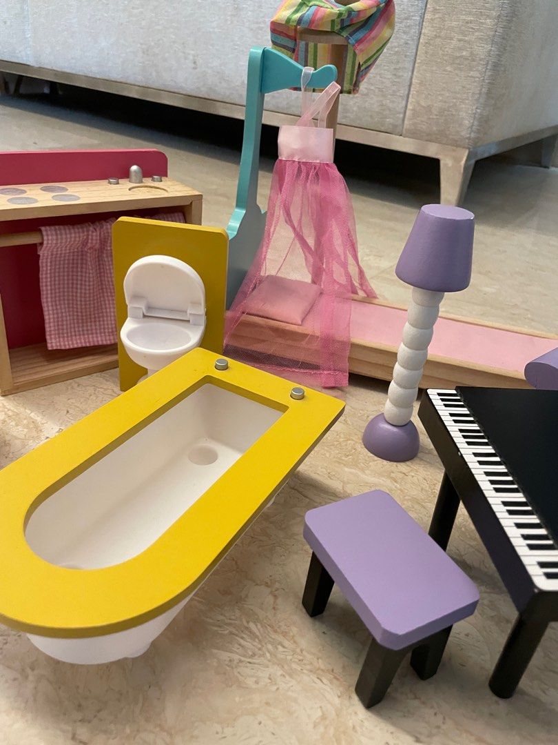 Kidkraft Dollhouse Annabelle wooden dollhouse with elevator, Hobbies