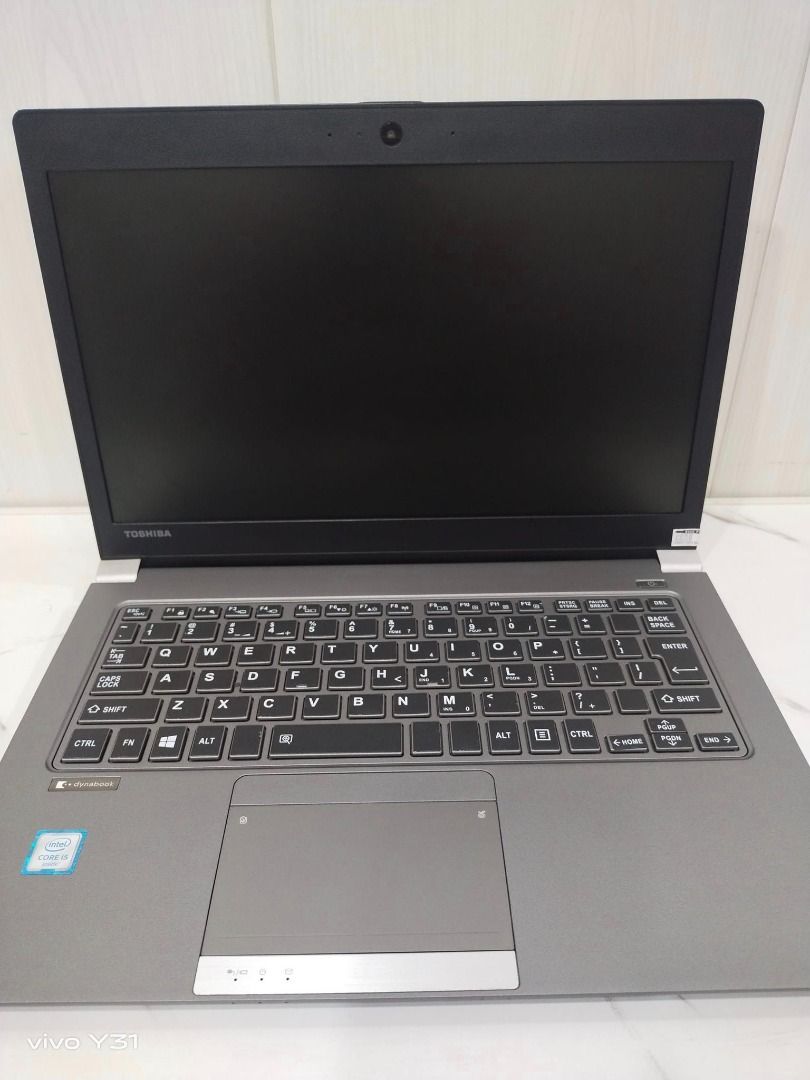 Laptop TOSHIBA R63 Intel Core i5 6300U 2.4ghz 8GB 256GB SSD (6th