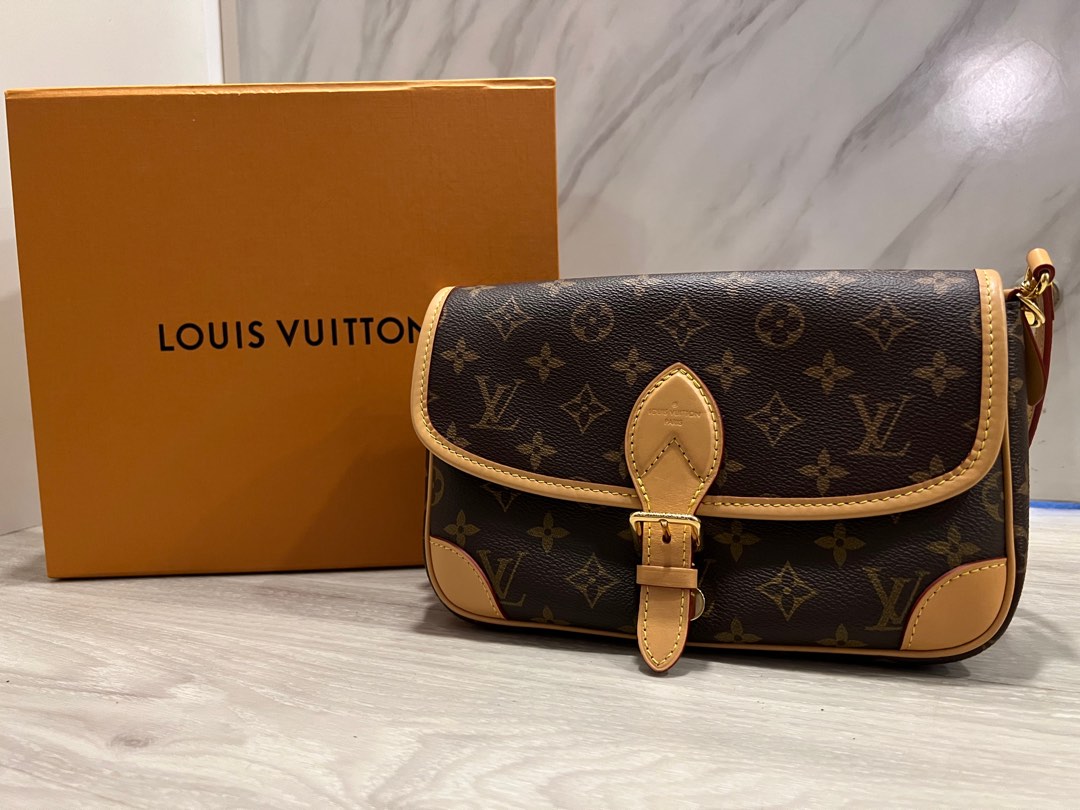 LV Diane LV法棍包, Luxury, Bags & Wallets on Carousell